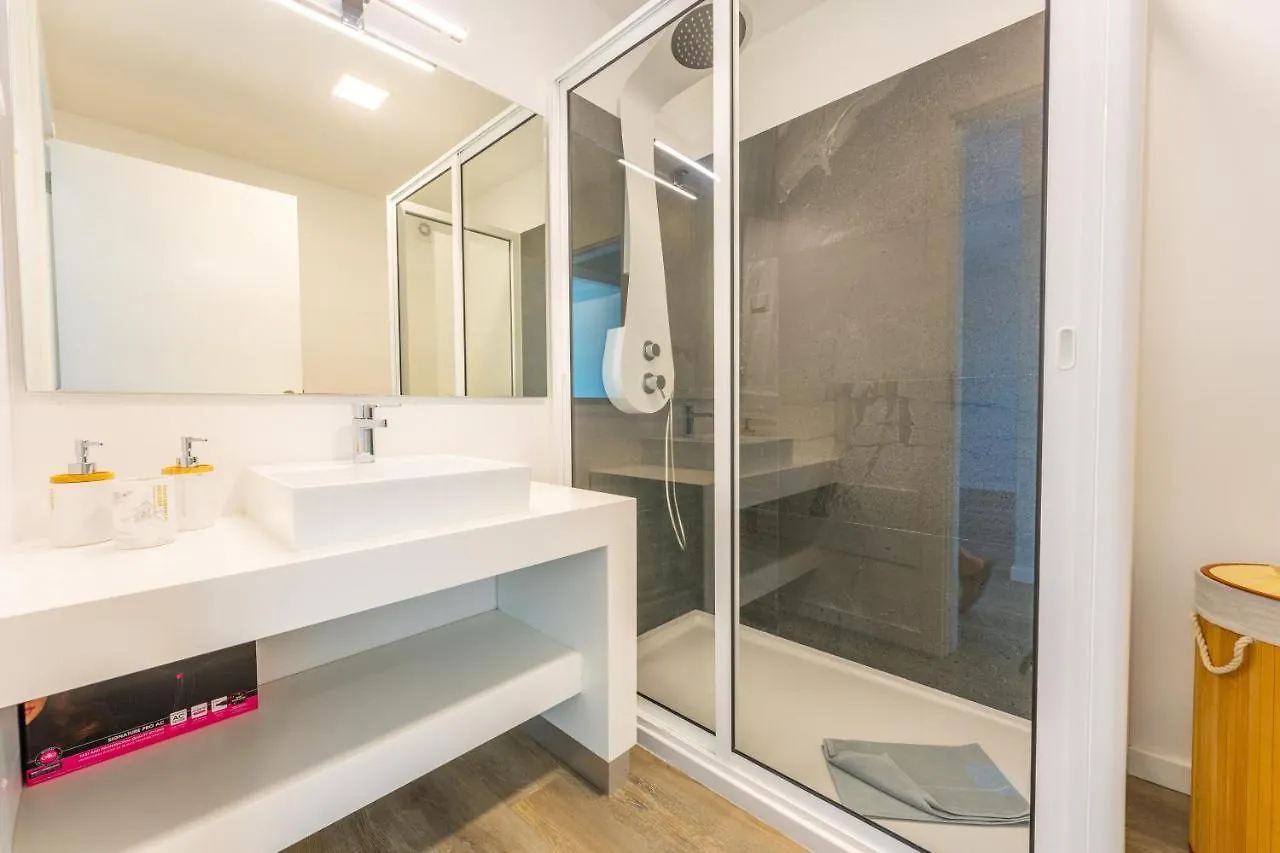 Flh Amazing Ocean View With Balcony Apartment Santa Cruz  0*, Santa Cruz (Madeira)